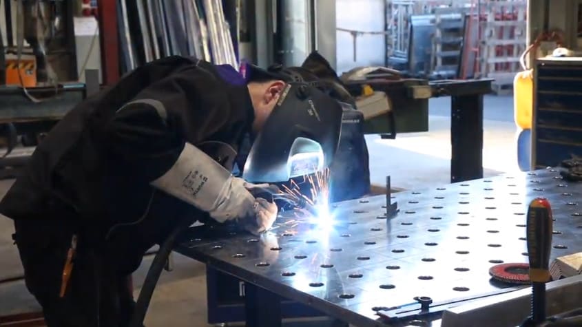 Berufsinfo-Video - berufsreise.at präsentiert: Lehrlingsportrait Metallbearbeitung