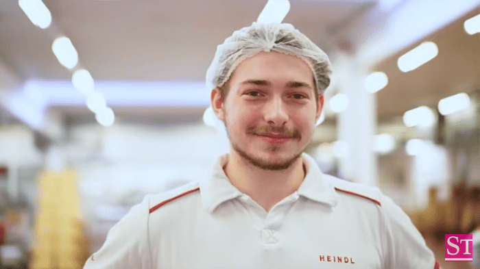 Berufsinfo-Video - KonfektmacherIn: „Hallo, ich heiße Stefan Vielnascher“ 