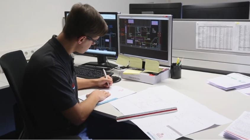 Berufsinfo-Video - berufsreise.at präsentiert: Lehrlingsportrait Installations- und Gebäudetechnik