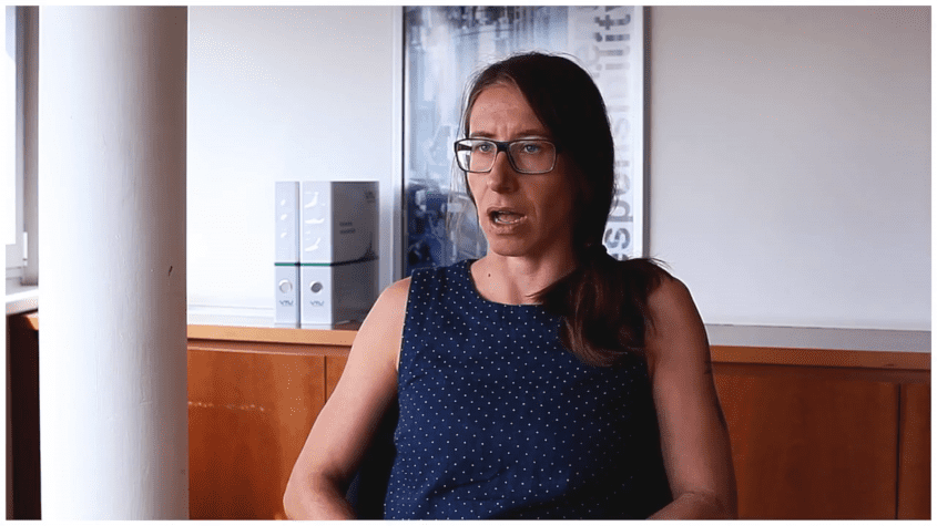 Berufsinfo-Video - Biotechnologie: FEMtech Expertinneninterview mit Birgit Krenn