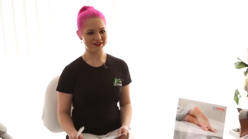 Berufsinfo-Video - berufsreise.at präsentiert: Lehrlingsportrait Fußpfleger*in