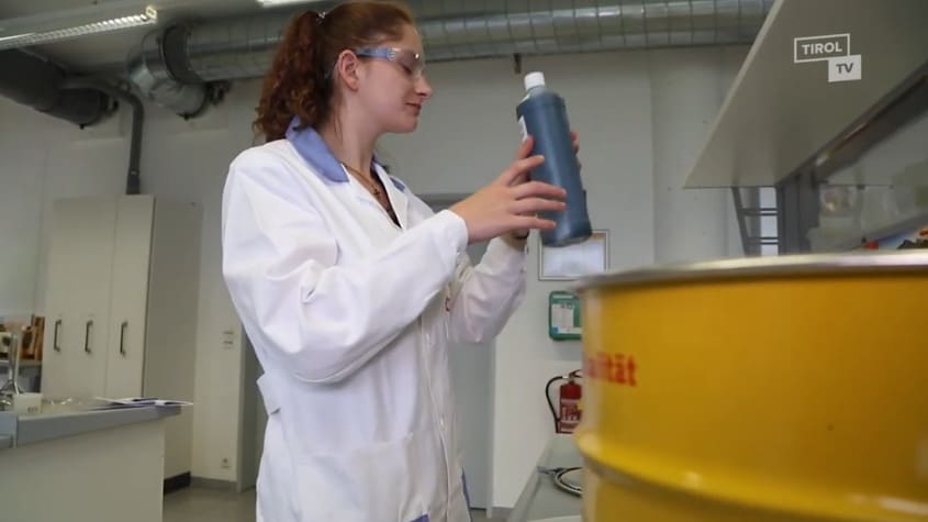 Berufsinfo-Video - berufsreise.at präsentiert: Lehrlingsportrait Labortechnik - Lack- und Anstrichmittel