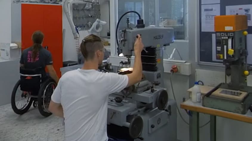 Berufsinfo-Video - WKO Berufe VR: Elektrotechnik - Anlagen- und Betriebstechnik