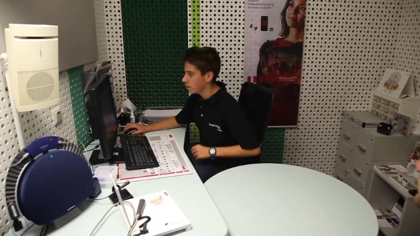 Berufsinfo-Video - berufsreise.at präsentiert: Lehrlingsportrait Hörgeräteakustiker*in