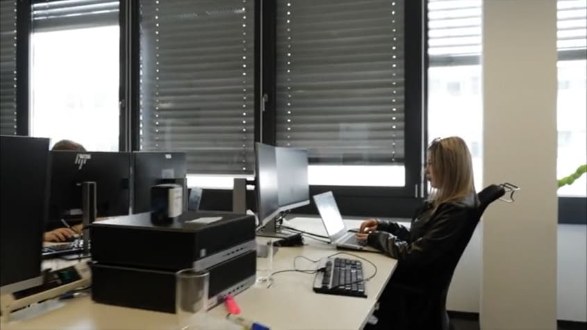 Berufsinfo-Video - AMS Video: E-Commerce-Kaufmann / E-Commerce-Kauffrau