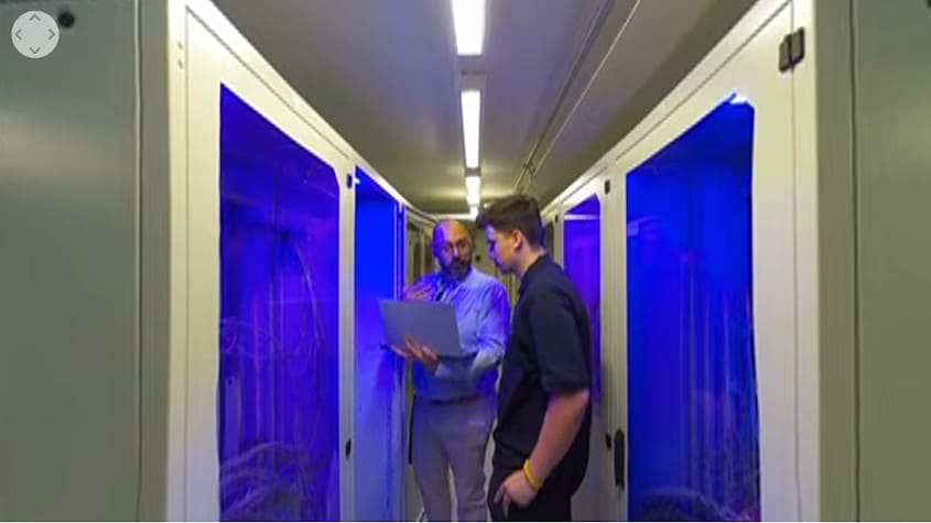 Berufsinfo-Video - WKO Berufe VR: Informationstechnologie - Systemtechnik