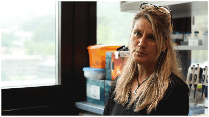 Berufsinfo-Video - Mikrobiologie: FEMtech Expertinneninterview mit Birgit Sattler