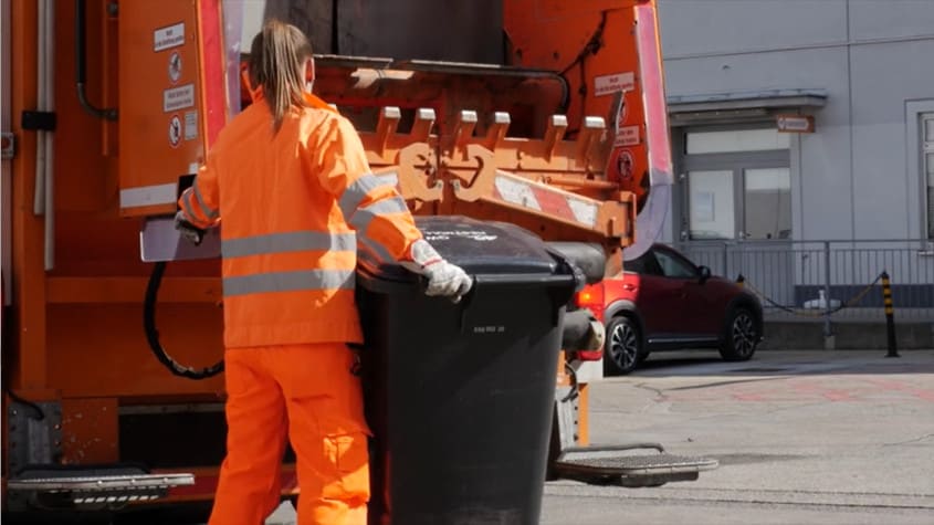 Berufsinfo-Video - AMS Video: Müllaufleger*in