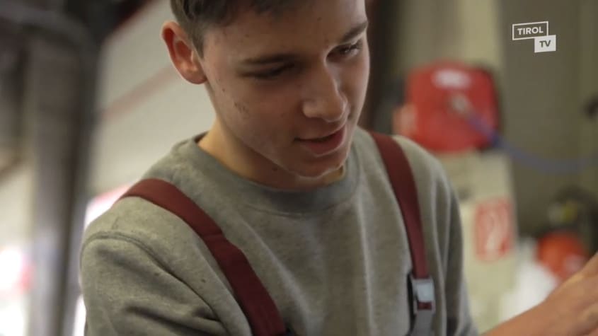 Berufsinfo-Video - berufsreise.at präsentiert: Lehrlingsportrait Karosseriebautechnik